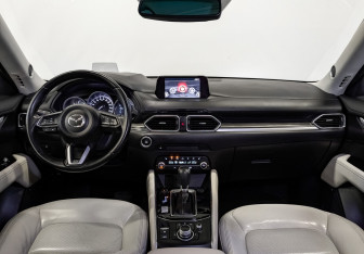 Подержанный автомобиль Mazda CX-5 2020 года (13 фото)