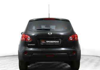 Подержанный автомобиль Nissan Qashqai 2008 года (6 фото)