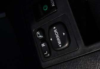 Подержанный автомобиль Toyota RAV4 2010 года (15 фото)