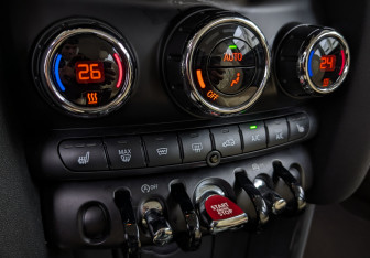 Подержанный автомобиль MINI Hatch 2021 года (20 фото)