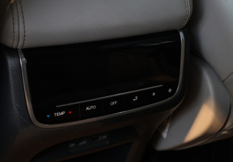 Подержанный автомобиль GAC GS8 2023 года (9 фото)