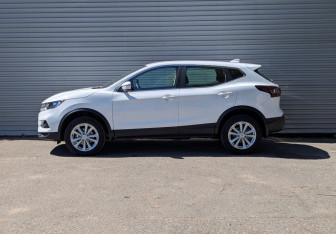 Подержанный автомобиль Nissan Qashqai 2021 года (25 фото)