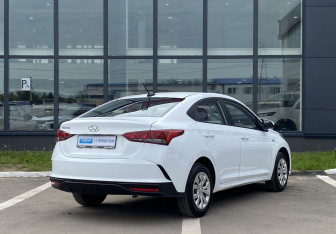 Подержанный автомобиль Hyundai Solaris Sedan 2020 года (5 фото)