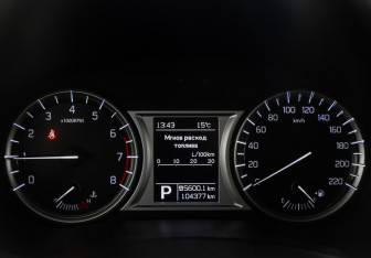 Подержанный автомобиль Suzuki Vitara 2015 года (11 фото)