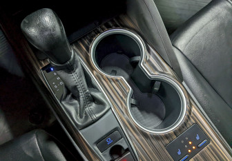 Подержанный автомобиль Toyota Camry Sedan 2019 года (30 фото)