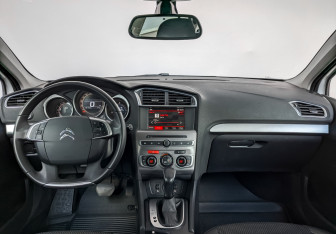 Подержанный автомобиль Citroen C4 Sedan 2021 года (14 фото)