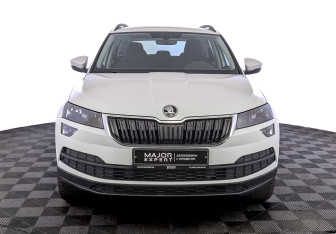 Подержанный автомобиль Skoda Karoq 2021 года (2 фото)