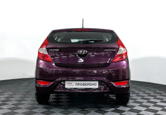 Подержанный автомобиль Hyundai Solaris Hatchback 2012 года (6 фото)