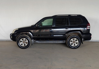 Подержанный автомобиль Toyota Land Cruiser Prado 2008 года (8 фото)