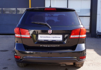 Подержанный автомобиль Fiat Freemont 2013 года (7 фото)