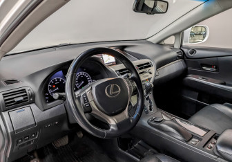 Подержанный автомобиль Lexus RX 2012 года (18 фото)