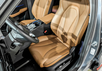 Подержанный автомобиль Omoda C5 2023 года (20 фото)