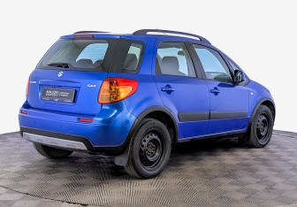 Подержанный автомобиль Suzuki SX4 Hatchback 2012 года (5 фото)