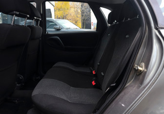 Подержанный автомобиль LADA (ВАЗ) Kalina Hatchback 2011 года (10 фото)