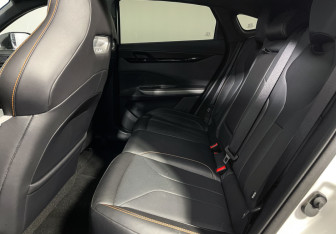 Подержанный автомобиль Changan UNI-V 2024 года (10 фото)