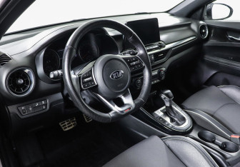 Подержанный автомобиль Kia Cerato Sedan 2020 года (8 фото)