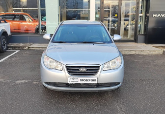 Подержанный автомобиль Hyundai Elantra Sedan 2008 года (2 фото)