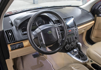 Подержанный автомобиль Land Rover Freelander 2007 года (16 фото)