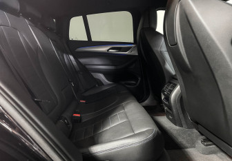 Подержанный автомобиль BMW X4 2021 года (14 фото)