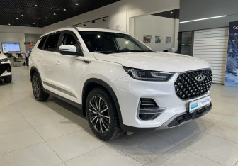 Подержанный автомобиль Chery Tiggo 8 Pro 2023 года (3 фото)