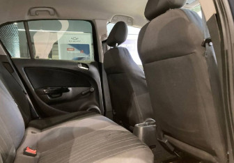 Подержанный автомобиль Opel Corsa 2008 года (11 фото)