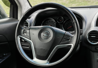 Подержанный автомобиль Opel Antara 2008 года (14 фото)