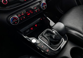 Подержанный автомобиль Kia Soul 2022 года (27 фото)