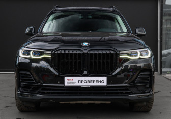 Подержанный автомобиль BMW X7 2020 года (2 фото)