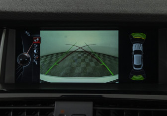 Подержанный автомобиль BMW X4 2016 года (16 фото)