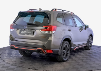 Подержанный автомобиль Subaru Forester Suv 2021 года (5 фото)