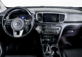 Подержанный автомобиль Kia Sportage 2018 года (7 фото)