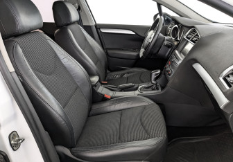 Подержанный автомобиль Citroen C4 Sedan 2018 года (24 фото)
