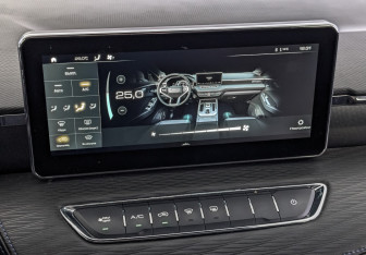 Подержанный автомобиль Haval Jolion 2023 года (25 фото)