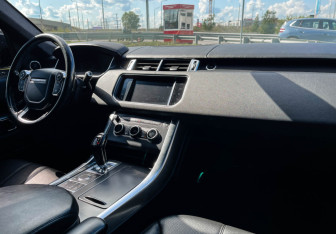 Подержанный автомобиль Land Rover Range Rover Sport 2016 года (9 фото)