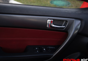 Подержанный автомобиль Kia Forte Coupe 2013 года (16 фото)
