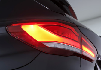 Подержанный автомобиль BMW X1 2020 года (20 фото)