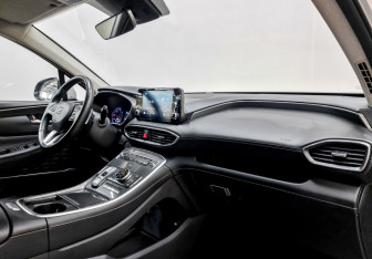 Подержанный автомобиль Hyundai Santa Fe 2021 года (11 фото)