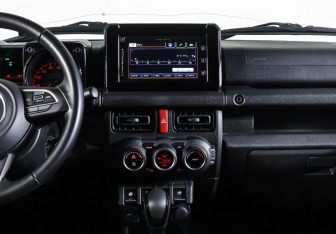 Подержанный автомобиль Suzuki Jimny 2020 года (14 фото)