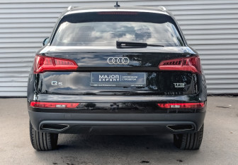 Подержанный автомобиль Audi Q5 2017 года (6 фото)