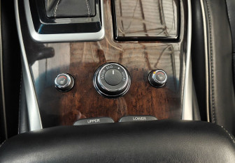 Подержанный автомобиль Infiniti QX60 2016 года (17 фото)