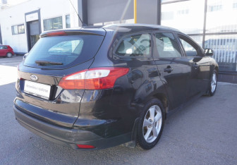 Подержанный автомобиль Ford Focus Wagon 2013 года (5 фото)