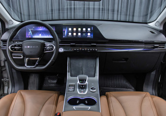 Подержанный автомобиль Omoda C5 2022 года (14 фото)