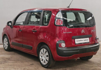 Подержанный автомобиль Citroen C3 Picasso 2010 года (7 фото)