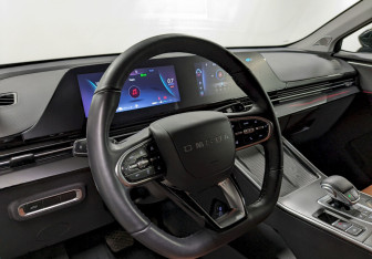 Подержанный автомобиль Omoda C5 2023 года (13 фото)