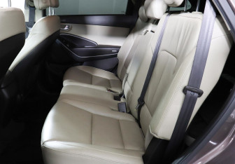 Подержанный автомобиль Hyundai Santa Fe 2014 года (14 фото)