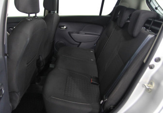 Подержанный автомобиль Renault Sandero 2019 года (7 фото)