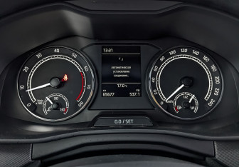 Подержанный автомобиль Skoda Rapid Liftback 2021 года (16 фото)