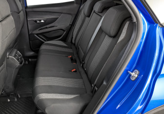 Подержанный автомобиль Peugeot 3008 2021 года (18 фото)