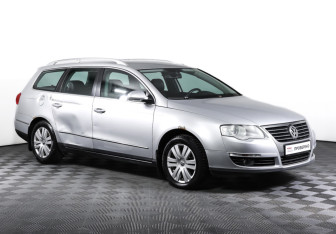 Подержанный автомобиль Volkswagen Passat Wagon 2010 года (3 фото)