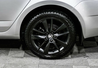 Подержанный автомобиль Skoda Octavia Liftback 2017 года (8 фото)